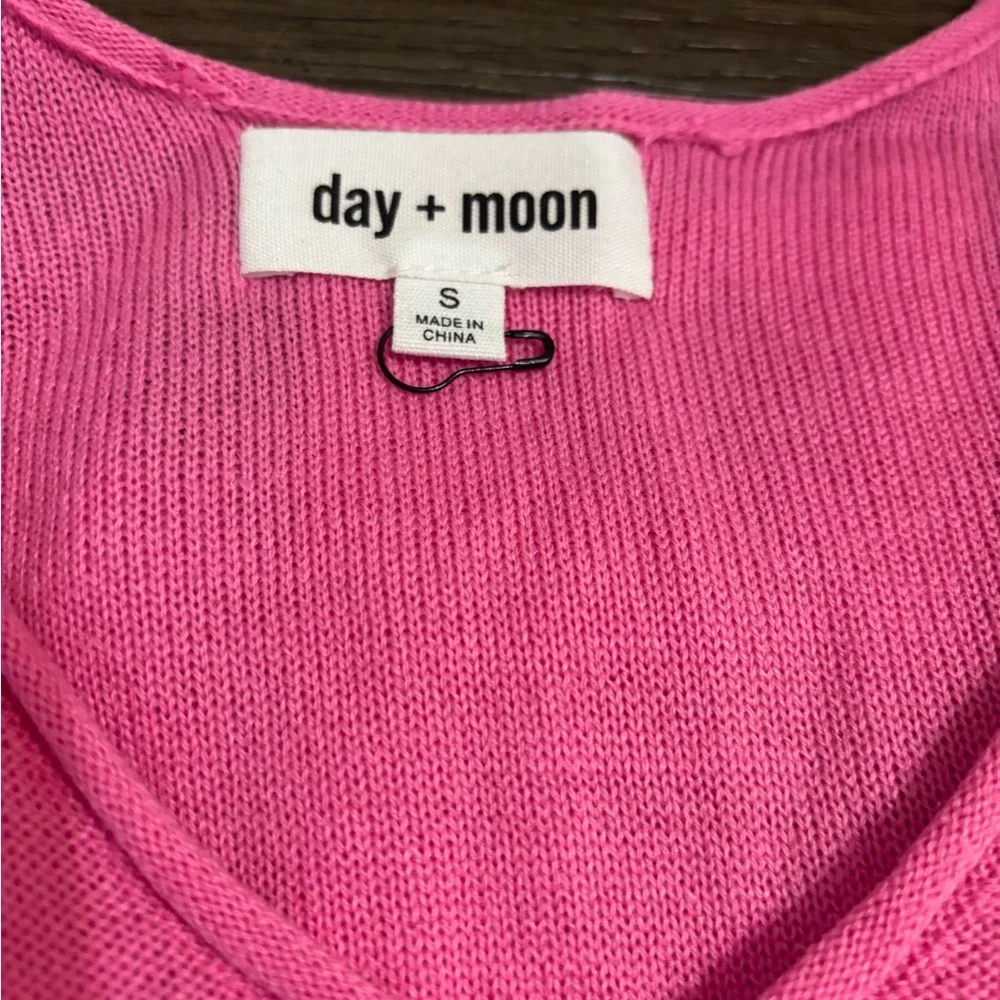 Boutique- Sunshine Daydream - Day & Moon - Size small - Picture 3 of 3
